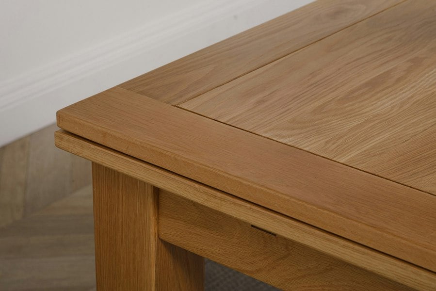 That's Furniture Richmond Solid Oak Extendable Dining Table - 140 to 220cm