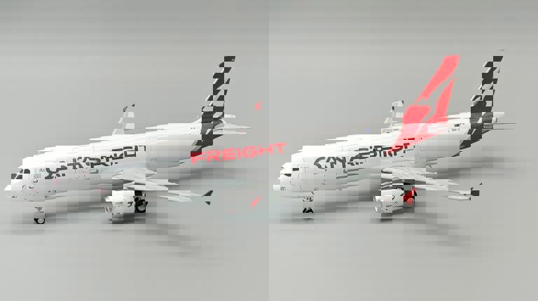 InFlight200 Qantas Freight Express Freighters Australia Airbus A321-200 VH-XF4 With Stand 1:200 Scale Inflight200 IF321QF0724