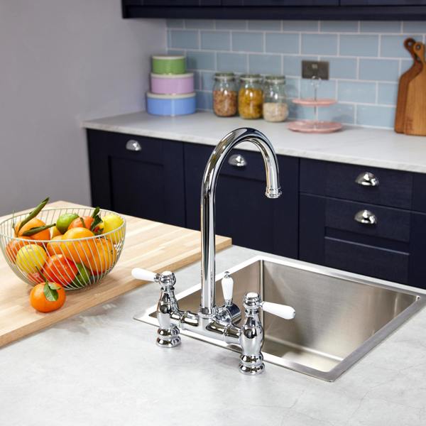 Flode klas | Traditional Bridge Style 3 in 1 Instant Boiling Tap | White Ceramic Levers | Polished Chrome Finish