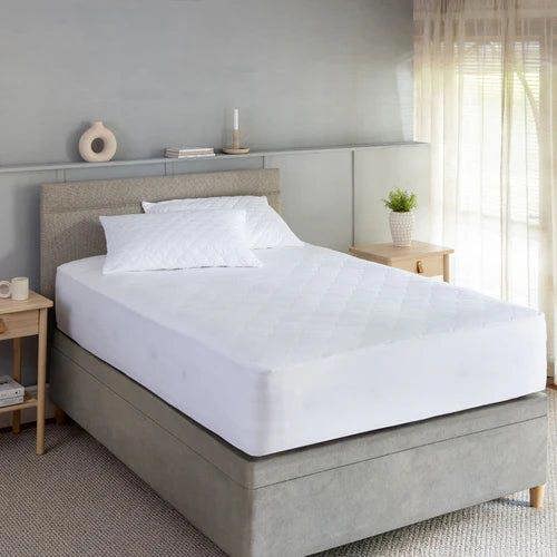 Special Buy Goose Feather & Down Bundle close-up detail 1 | Soak and Sleep