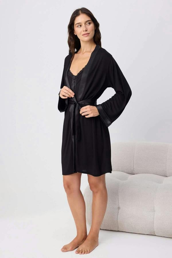 Lace and Satin Detail V Neck Strappy 4 Piece Pyjama Set