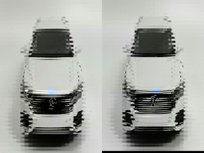 Tayumo Volkswagen Touareg White LHD 1:32 Scale - Light & Sound Tayumo 32135014