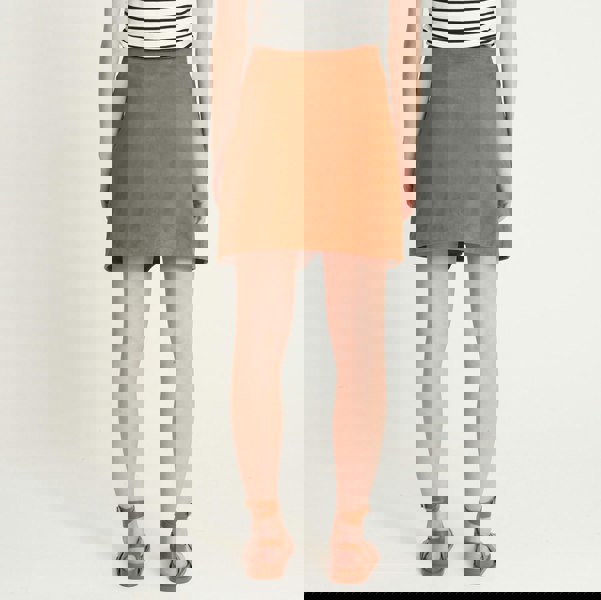 Barneys Originals Women's Tan Real Suede Skirt with Zip Detailing