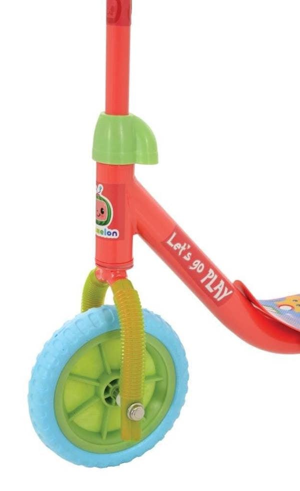 CoComelon Deluxe Tri-Scooter