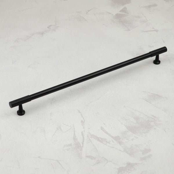 Handle & Home Matt Black Reeded Knob/Handles