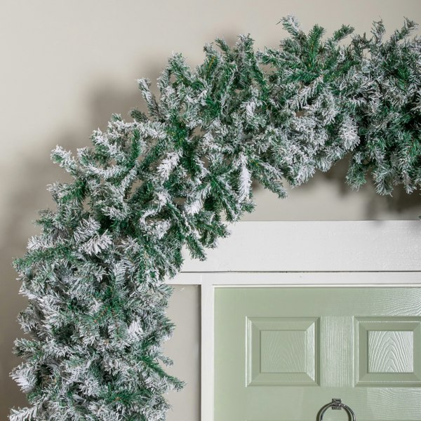 Samuel Alexander 8ft (2.55m) Samuel Alexander Single Door Snow Flocked Christmas Tree Arch with 2000 Tips