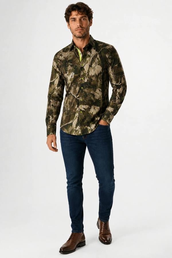 Woodland Stalker Real Tree Print Shirt — woodland foliage print detail