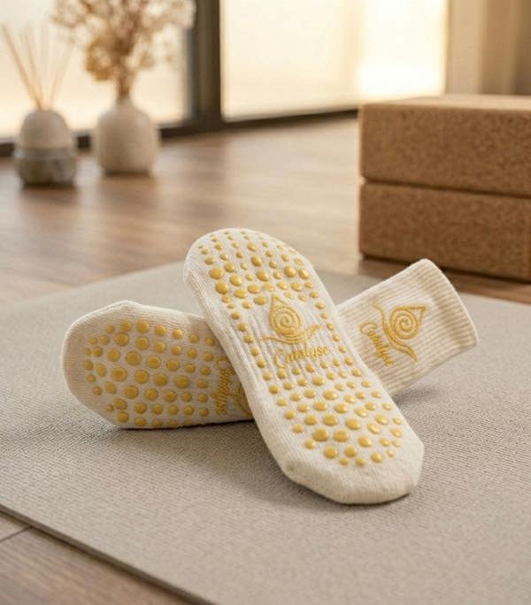 Grip pilates & yoga socks | best in the uk