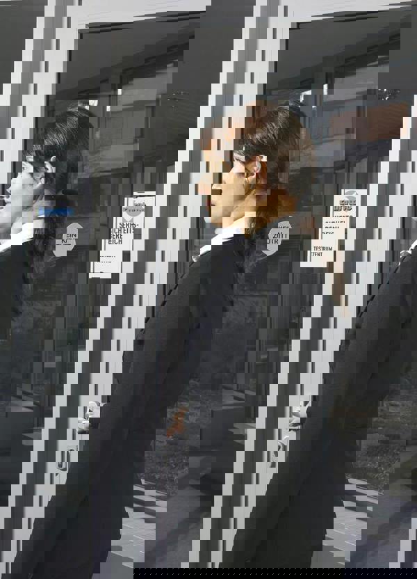 Durable Anodised Aluminium Door Sign Holder Wall Mounted Frame | A5