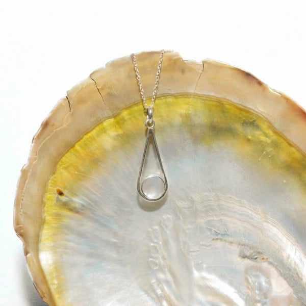 Handmade Stories Mother of pearl and silver 950 drop necklace