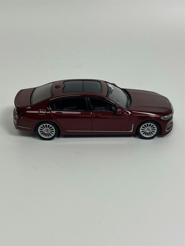 Mini GT BMW Alpina B7 xDrive Aventurin Red RHD 1:64 Scale Mini GT MGT00693R