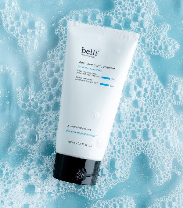 belif Jelly Cleanser for tight stripped skin barriers, heavy midday forehead grease, clogged pore walls, and dull dehydrated skin textures – Refreshing wash from Atelier De Glow UK.