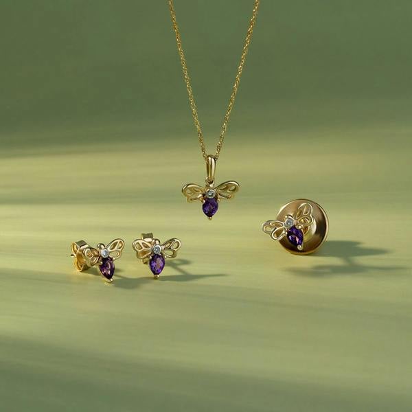 Gemondo Honeycomb Art Nouveau Pear Shape Amethyst and Diamond Bee Pin in 9ct Yellow Gold