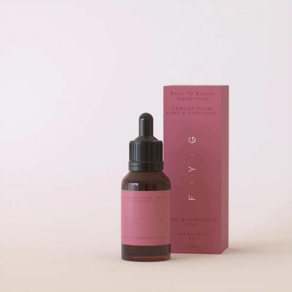  opulent fruity plum, cassis and rich berries meet a decadent base of vanilla, cinnamon and clove spice.
