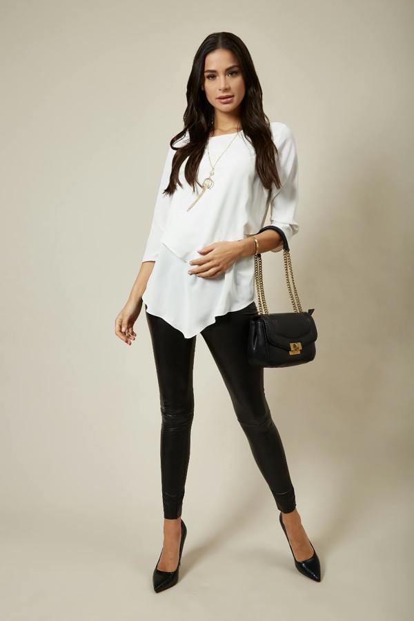 Hoxton Gal 3/4 Sleeve Relaxed Layered Top With Necklace In White