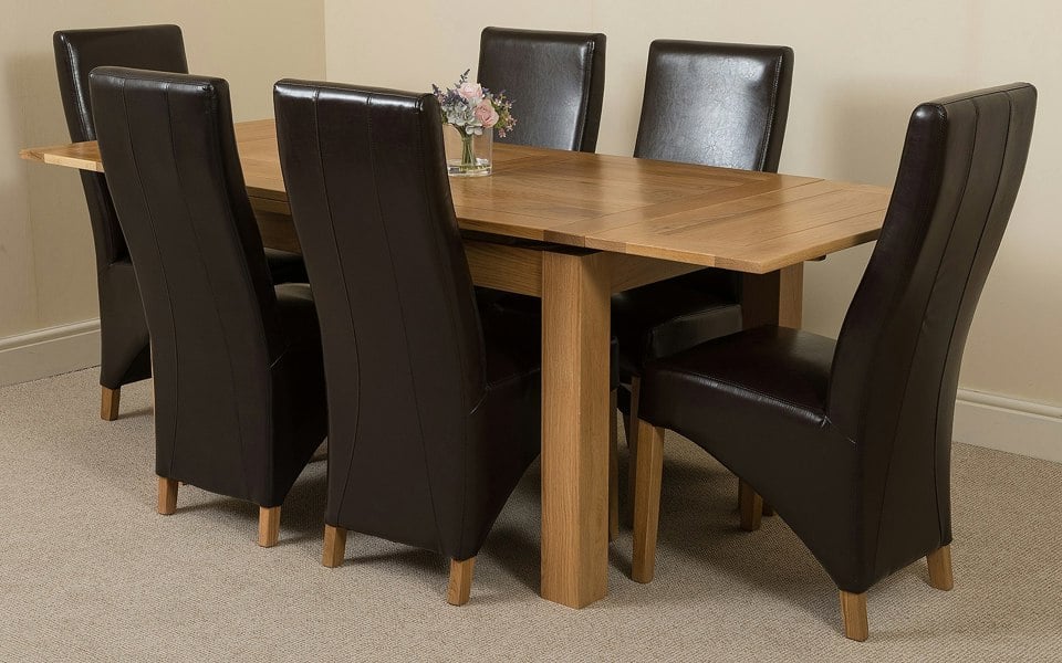 That's Furniture Richmond Medium Oak Extendable Dining Table with Lola Leather Chairs