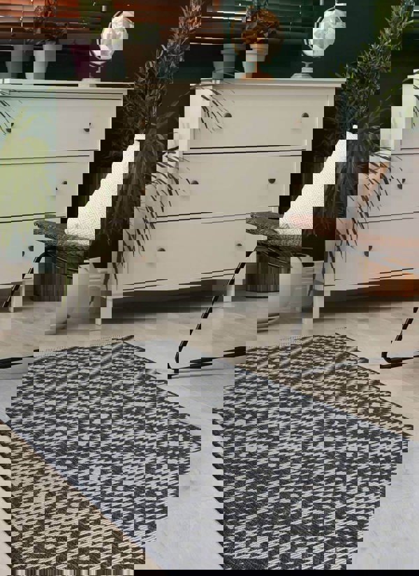 County Genesis Rug Diamond Design – Indoor/Outdoor Use