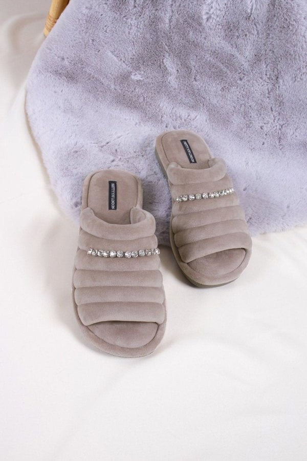 Frankie in MinkSlippers