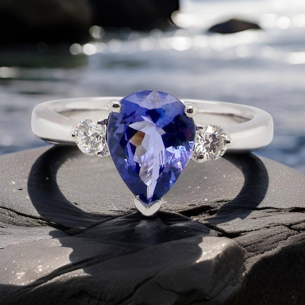 white gold Tanzanite and Diamond Ring