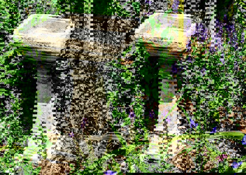 Minimalistic Castle Design Stone Birdbath