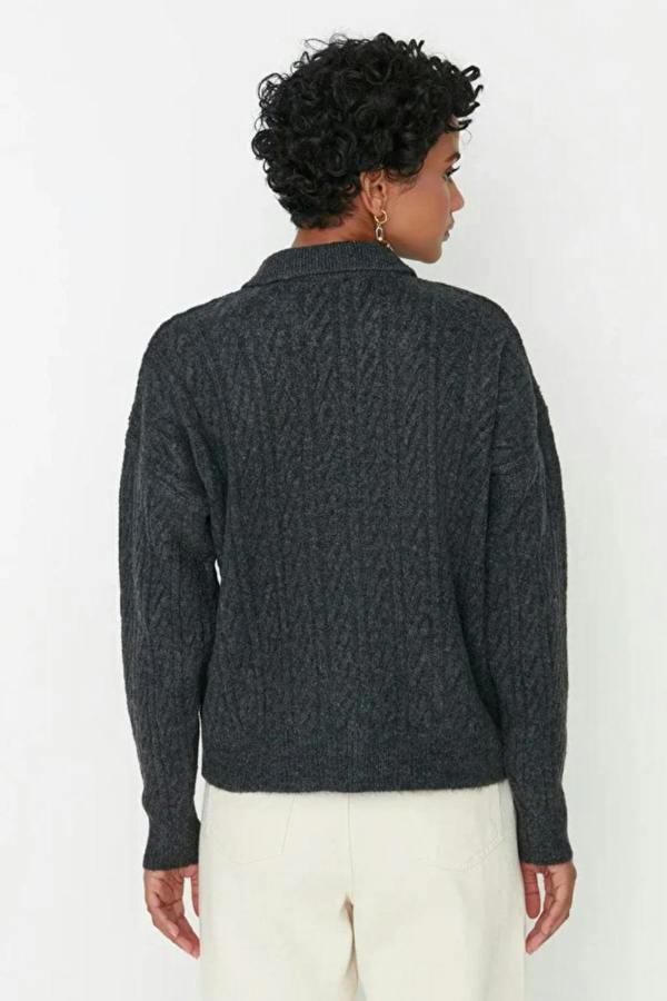 Hoxton Gal Oversized Soft-Textured Knit Sweater