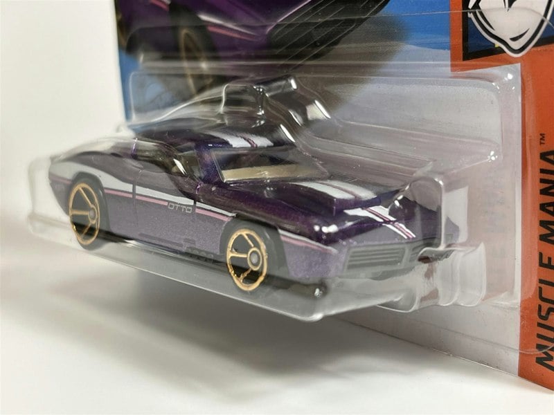 Hot Wheels Custom Otto Muscle Mania 1:64 Scale - GHD11D521 B4