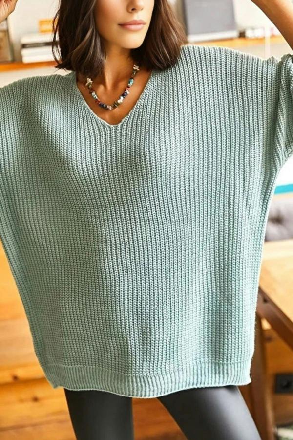 Hoxton Gal V-Neck Fisherman’s Rib Knit Oversized Sweater