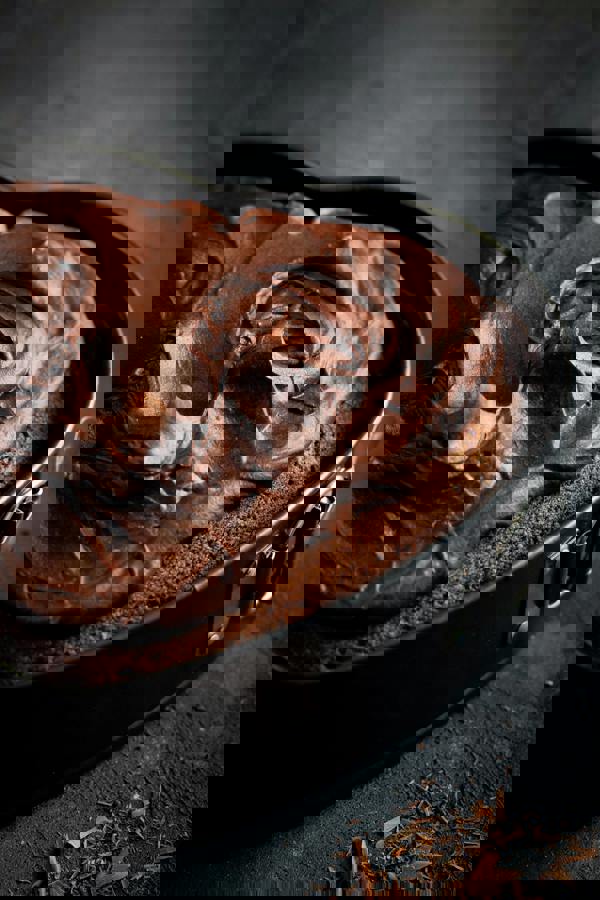 MasterClass 2pc Non-Stick Spring Form Loose Base Cake Pan Set with 18cm Round Cake Pan and Heart-Shaped Tin