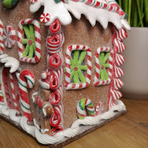 Samuel Alexander 23cm Battery Operated LED Christmas Gingerbread Candy Chalet Decoration