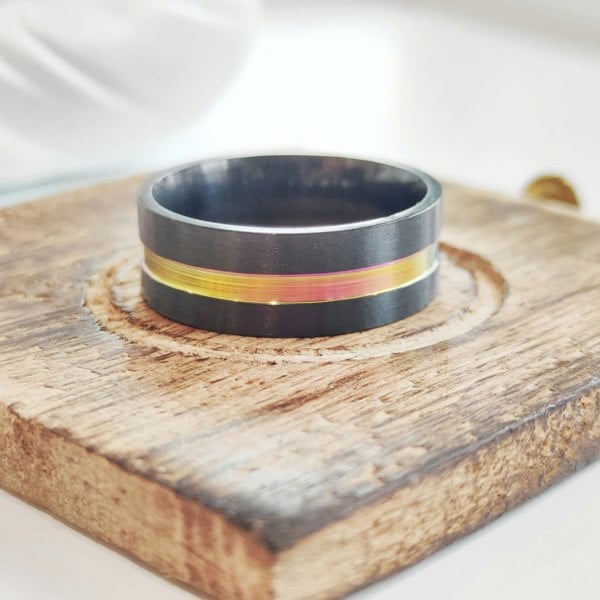 The Colourful Aura 8mm Stainless Steel Unicorn Rainbow Unisex Thumb Band Ring