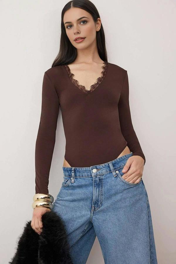 WOVCOR V-Neck Lace Detailed Bodysuit