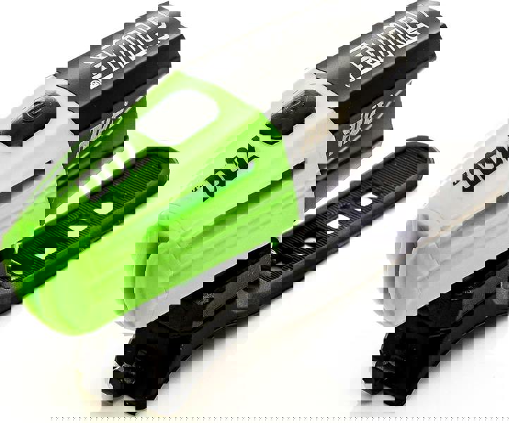 Awe 700 Lumens 1 x LED USB Rechargeable Front Bike Light Black/Green