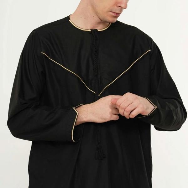 TT-007 - Men's Emirati Omani Gold Embroidery Thobe - Black - Thobez - 17