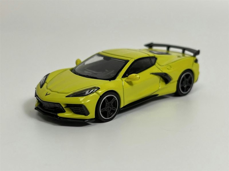 Mini GT Chevrolet Corvette Stingray 2020 Accelerate Yellow Metallic LHD 1:64 Mini GT MGT00195L