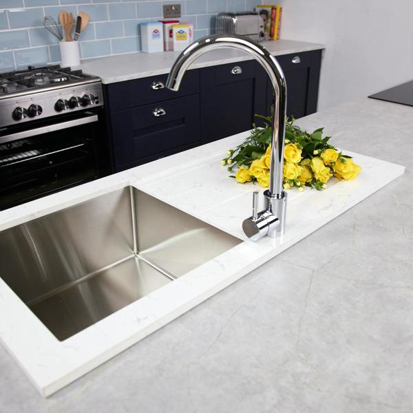 Flode Storsjon | Counter Top Carrera Marble Shroud with 44 x 44 x 20cm Brushed Steel 1 Bowl Sink