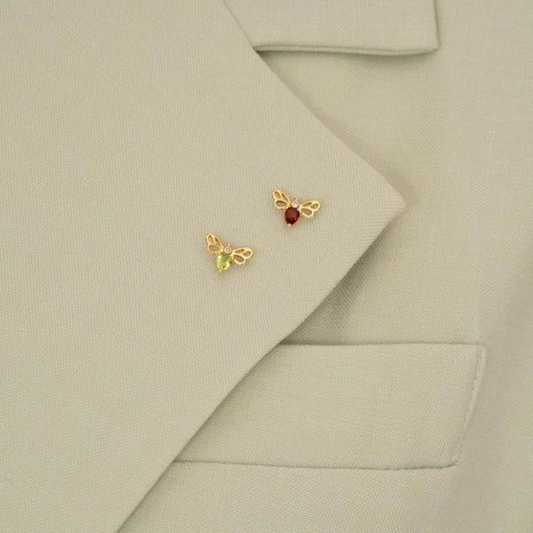 Gemondo Honeycomb Art Nouveau Pear Shape Garnet and Diamond Bee Pin in 9ct Yellow Gold