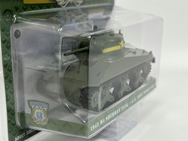 Greenlight 1943 M4 Sherman Tank US Army World War II 1:64 Scale Greenlight 61040C