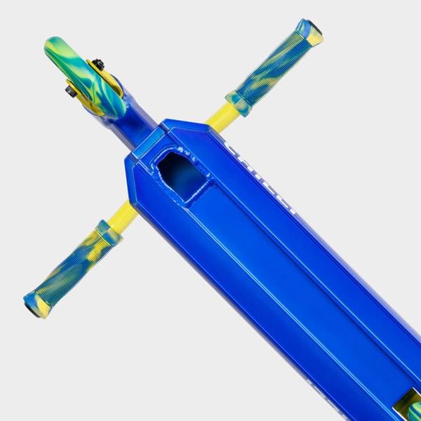 Micro Scooters Chilli Base S Jumpstart Stunt Scooter: Blue/Yellow