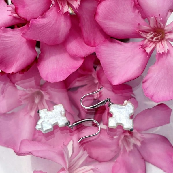 Puzzle-shaped baroque pearl earrings by LENAE London, unique freshwater pearl design.