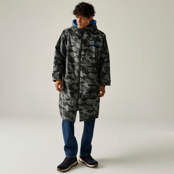 Regatta Unisex Adult Camo Waterproof Changing Robe - Grey/Sonic Blue