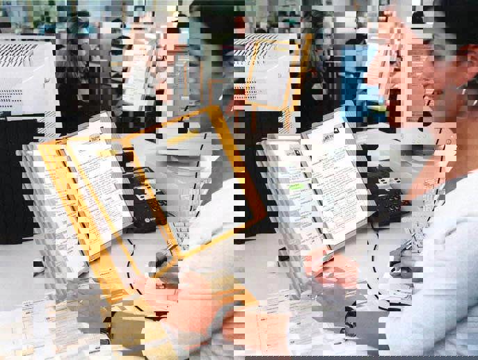 Durable SHERPA TABLE 10 Display Panel Desk Stand Module | A4 Grey