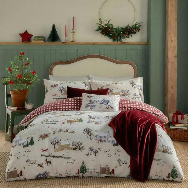 Furn Cotswold Christmas Reversible Printed Duvet Cover Set - Cream/Burgundy