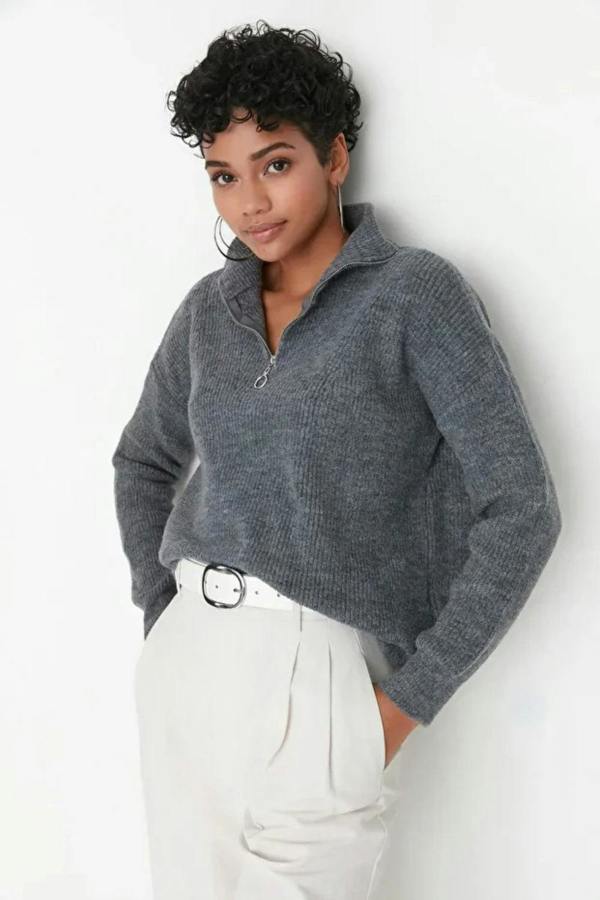 Hoxton Gal Soft-Textured Zip-Up Knit Sweater