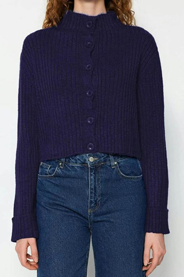 Hoxton Gal Cropped Soft-Textured High Neck Knit Cardigan