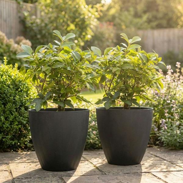Nicoman Madison Black Smooth Recycled Rubber Plant Pot