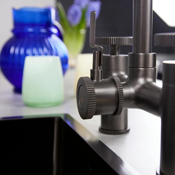 Flode kraft | Industrial Bridge Style 3 in 1 Instant Boiling Tap | Gun Metal Finish