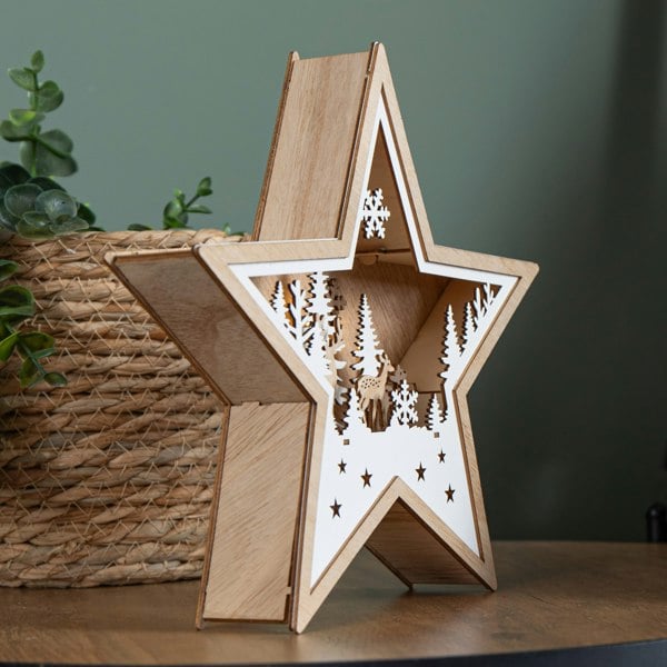 Samuel Alexander 23cm Battery Operated Wooden Star Shape Woodland Scene Christmas Decoration