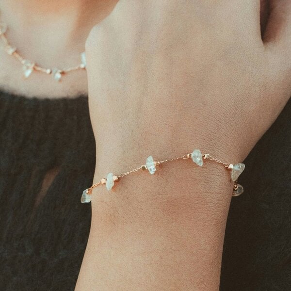 The Colourful Aura Gold Crystal Quartz Healing Dainty Colourful Citrine Choker Necklace