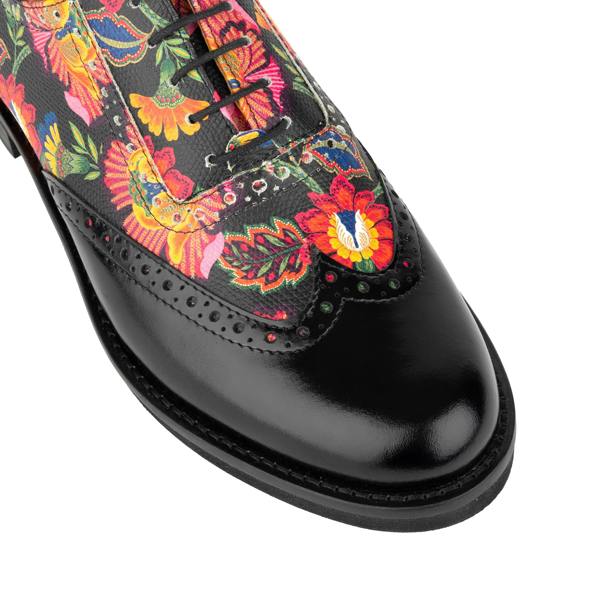 Embassy London Vivienne - Black & Red Flowers - Women's oxford lace-up shoe with brogue details