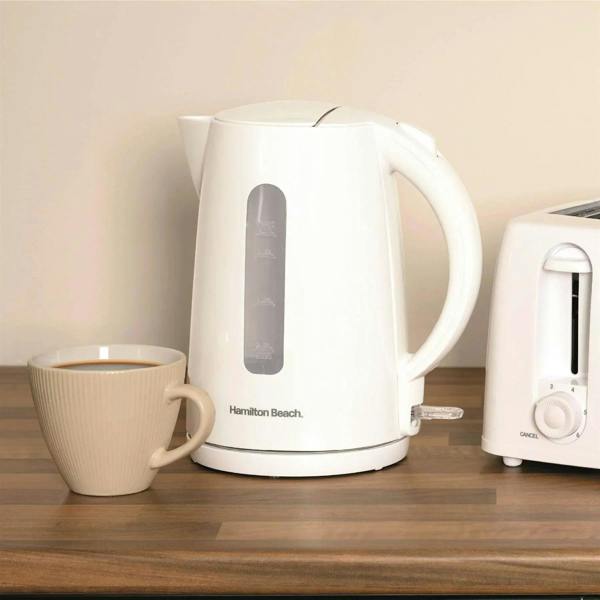 Hamilton Beach Essentials 1.7L Rapid Boil Kettle - White - Hamilton Beach UK